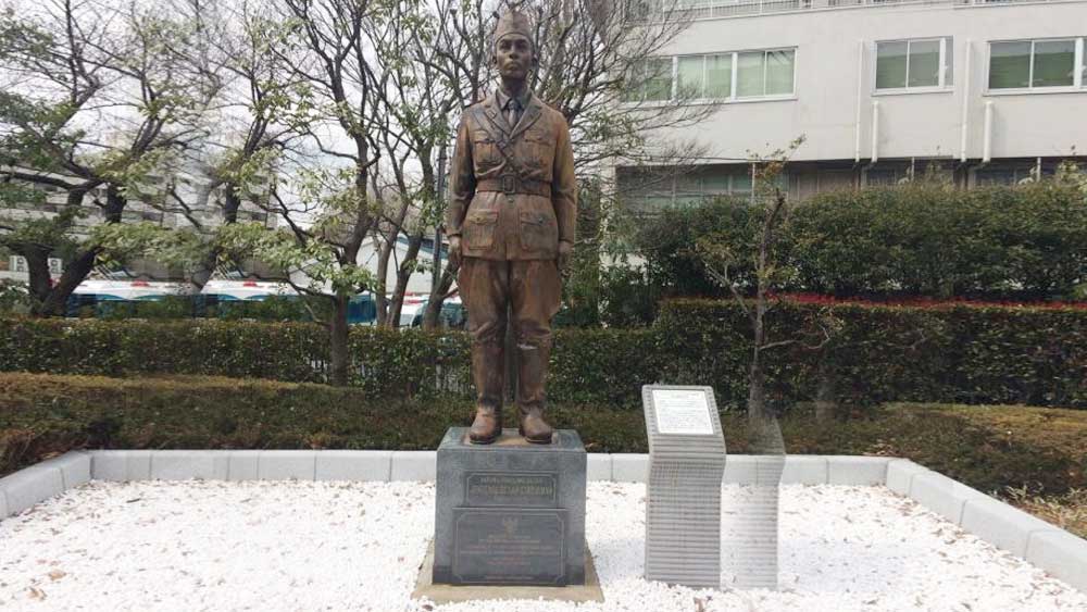 Patung Jendral Sudirman di Gedung Kementrian Pertahanan Jepang Tetap Berdiri Kokoh Meski Diguncang Gempa