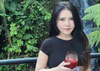 Status Via Vallen Sebagai Anak Kandung Dipertanyakan