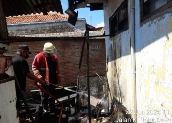 Kebakaran di Cirebon, Sehari Dua Rumah Dilalap Api, Jangan Buang Puntung Rokok Sembarangan