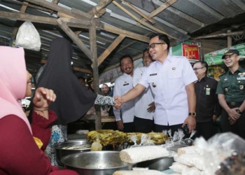 Beras dan Cabai Naik, Pj Bupati Cirebon Wahyu Mijaya dan Forkopimda Monitoring Harga Bahan Pokok Jelang Iduladha