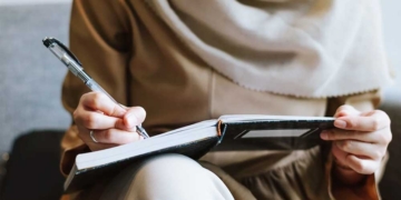 Begini Alasan Jangan Mencintai Berlebihan dan Jangan Membenci Berlebihan