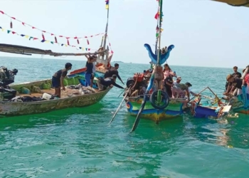 Nelayan Citemu Cirebon Gelar Sedekah Laut