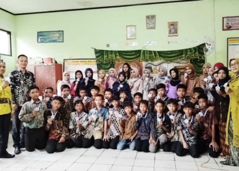 SDN 1 Kertawinangun Cirebon Gelar Karya P5