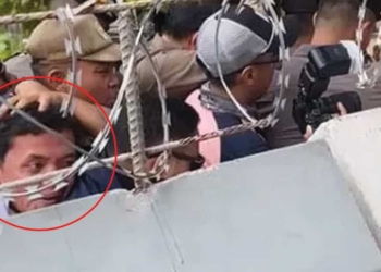 Dilempari Demonstran, Anggota Partai Gerindra Habiburokhman Sok Berani Temui Mahasiswa