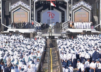 Pecahkan Rekor Muri, 1945 Pelajar SMP di Kabupaten Cirebon Kumandangkan Pembukaan UUD 45