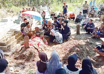 Korban Tawuran Pelajar di Cirebon Dimakamkan, Kelurga Temukan Sejumlah Luka di Tubuh Korban