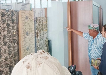 Batik Ciwaringin Diminati Bule Ceko Pecinta Sejarah, Gunakan Bahan Alami tanpa Zat Kimia
