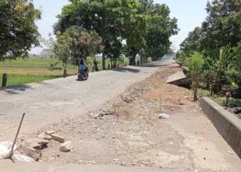 DPUTR Kabupaten Cirebon Tak Berdaya, Ruas Jalan Kaliwedi-Guwa Kidul Aset BBWS