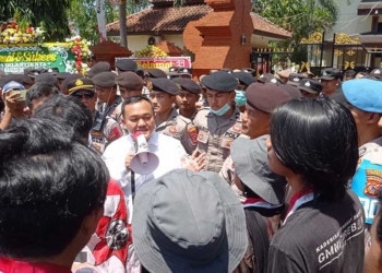 Baru Dilantik, DPRD Kabupaten Cirebon Didemo Mahasiswa