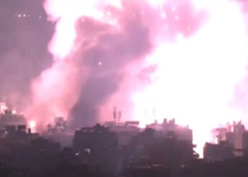 Hizbullah Tembakan 200 Roket untuk Peringati 1 Tahun Penyerangan Hamas ke Israel