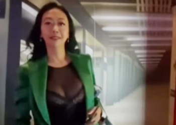 Asri Welas dan Galiech Ridha Rahardja Hadiri Sidang Cerai Perdana