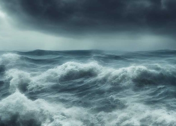 Nelayan Indramayu Diminta Waspada Cuaca Ekstrem di Laut Jawa, Badai Petir hingga Gelombang Tinggi 4 Meter