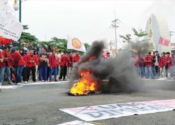 Mahasiswa Cirebon Demo, Kinerja 100 Hari DPRD Disorot