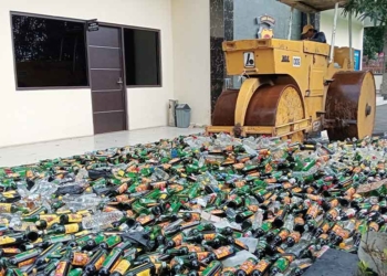 Lagi, Ribuan Botol Miras di Cirebon Dimusnahkan