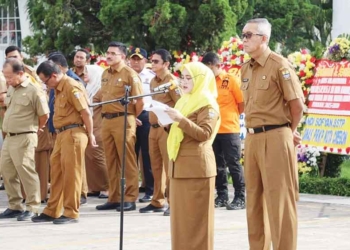 Wakil Wali Kota Cirebon Siti Farida Beri Arahan Apel Pagi