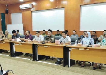 Anggota DPRD Kabupaten Cirebon Ismiyatul Fatihiyah Bantu Perjuangkan Pembangunan Tanggul 3 Desa