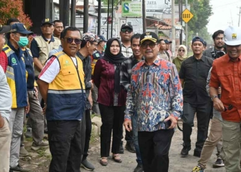 Respon Cepat Perbaiki Jalan Rusak di Cirebon, Bupati dan Wabup Turun Langsung, Selesai Sebelum Lebaran
