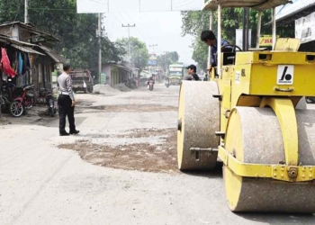 Perbaikan Jalur Alternatif di Kabupaten Cirebon Dikebut