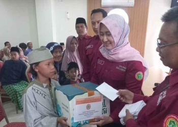 DPD PPNI Kabupaten Cirebon Berbagi dengan Yatim dan Duafa