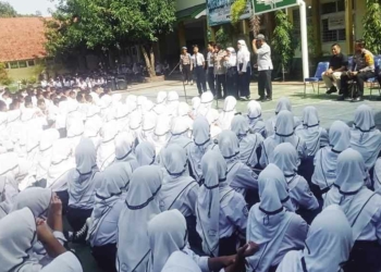 Disdik Kabupaten Cirebon Resmi Larang Siswa SMP Bawa HP ke Sekolah