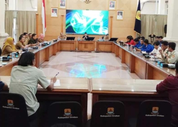 Ditagih Mahasiswa terkait 100 Hari Kerja Bupati Cirebon, Imron Instruksikan Kepala SKPD Beri Penjelasan  