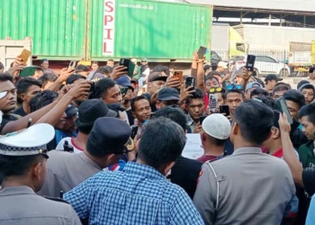 Ratusan Sopir Truk di Cirebon Demo, Desak Peraturan ODOL Dicabut