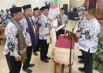 Ungguli Yeyet, Ronianto Jadi Ketua PGRI Kabupaten Cirebon