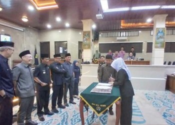 Wali Kota Cirebon Effendi Edo Sampaikan RPJMD 2025-2029