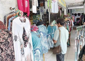 Penjualan di Sentra Batik Trusmi Cirebon Tetap Sepi, Tak Terpengaruh Pengembangan Kawasan Wisata Kuliner
