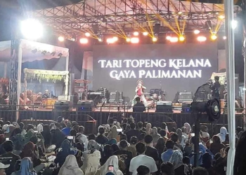 Penampilan Maestro Topeng Panca Wanda Ramaikan Cirebon Katon Festival 2025