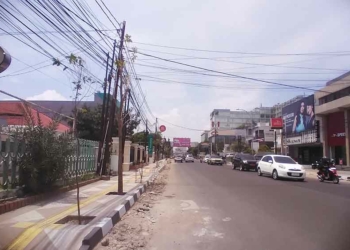 DPUTR Kota Cirebon Tegur Pekerjaan Trotoar Kartini