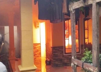 Dua Peristiwa dalam Satu Hari, Rumah di Cirebon Terbakar di Tengah Hujan